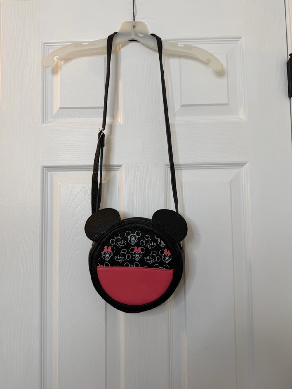 DANI Black & Pink Minnie Mouse Ear Crossbody Bag